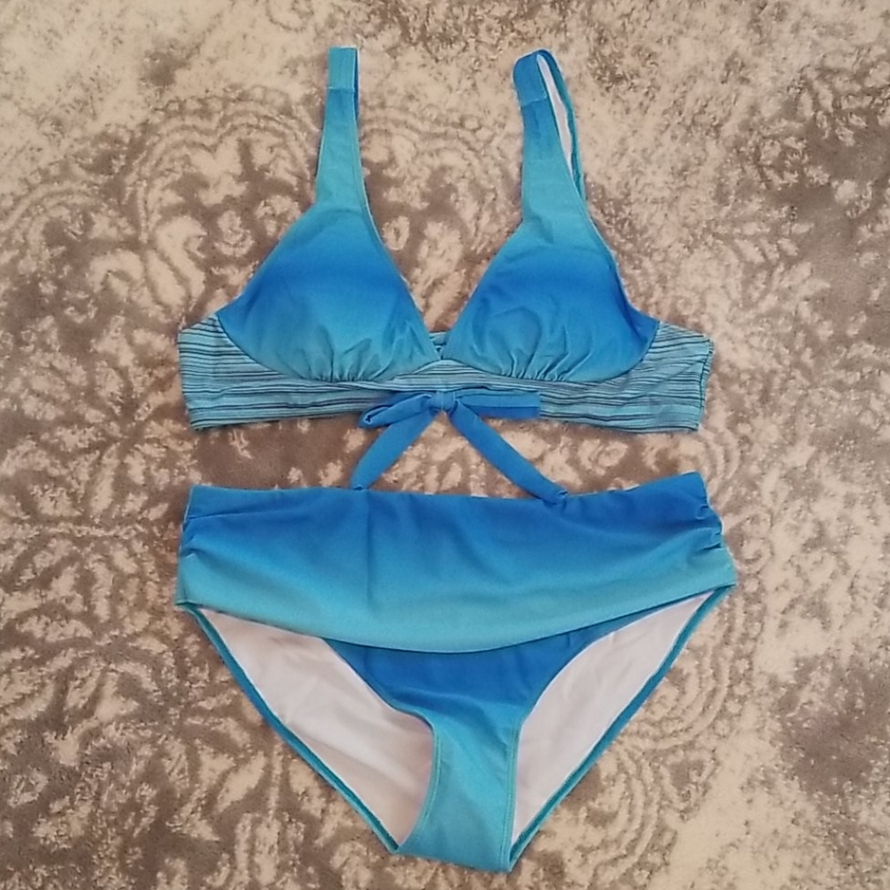 Two piece bathing suit new w/o tags